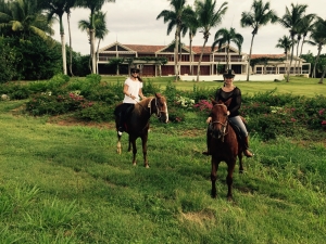 mode de vie fit shanna casa de campo adventure horse back riding on the golf course