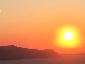 mode de vie fit shanna santorini sunset over the caldera