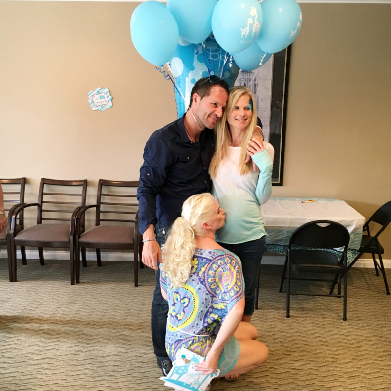 mode de vie fit shanna baby shower photo with rod and meggie