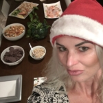 mode de vie fit shanna christmas shrimp platter on table