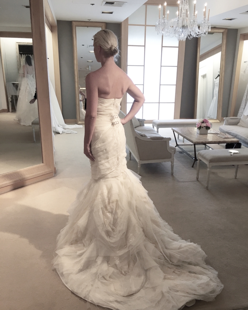 mode de vie fit shanna wedding dress shopping vera wang