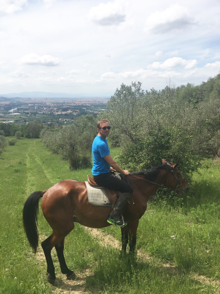 mode de vie fit shanna florence tuscany horseback riding